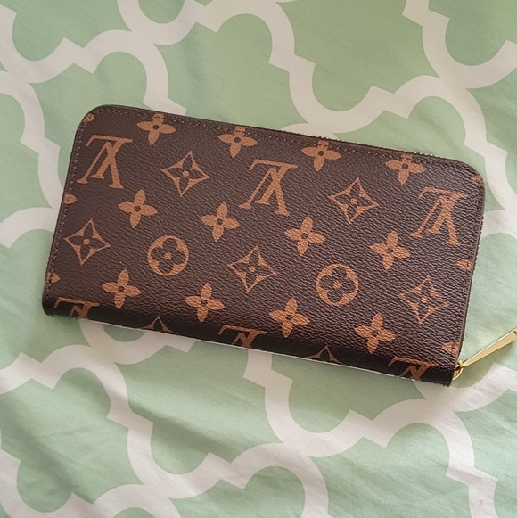 Fashion Multicolor Wallet with Panda and Castle Flower Vivien - Picture 2 of 7